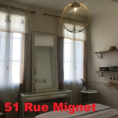Apartment Nuitees Aixoises