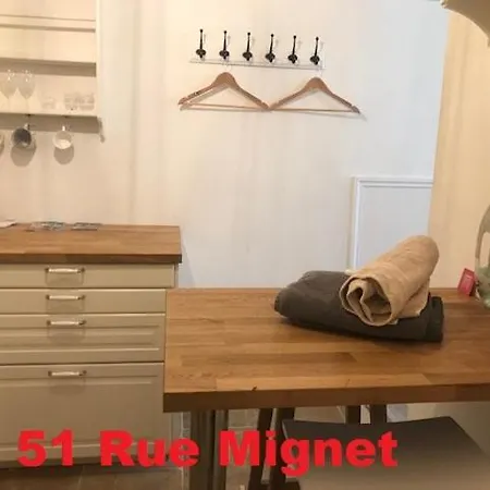 Nuitees Aixoises Apartment